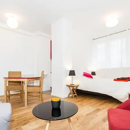 Flat In Apartamento